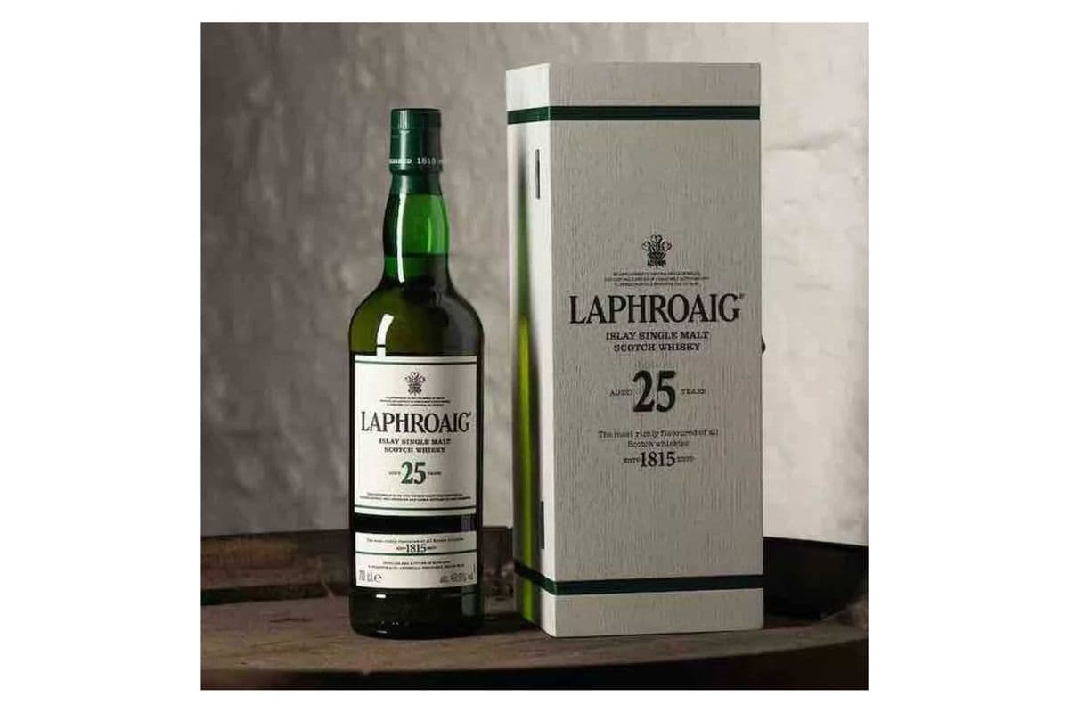 Laphroaig 25 YR old *Single Malt Scotch Whisky* (1 x 750ml)