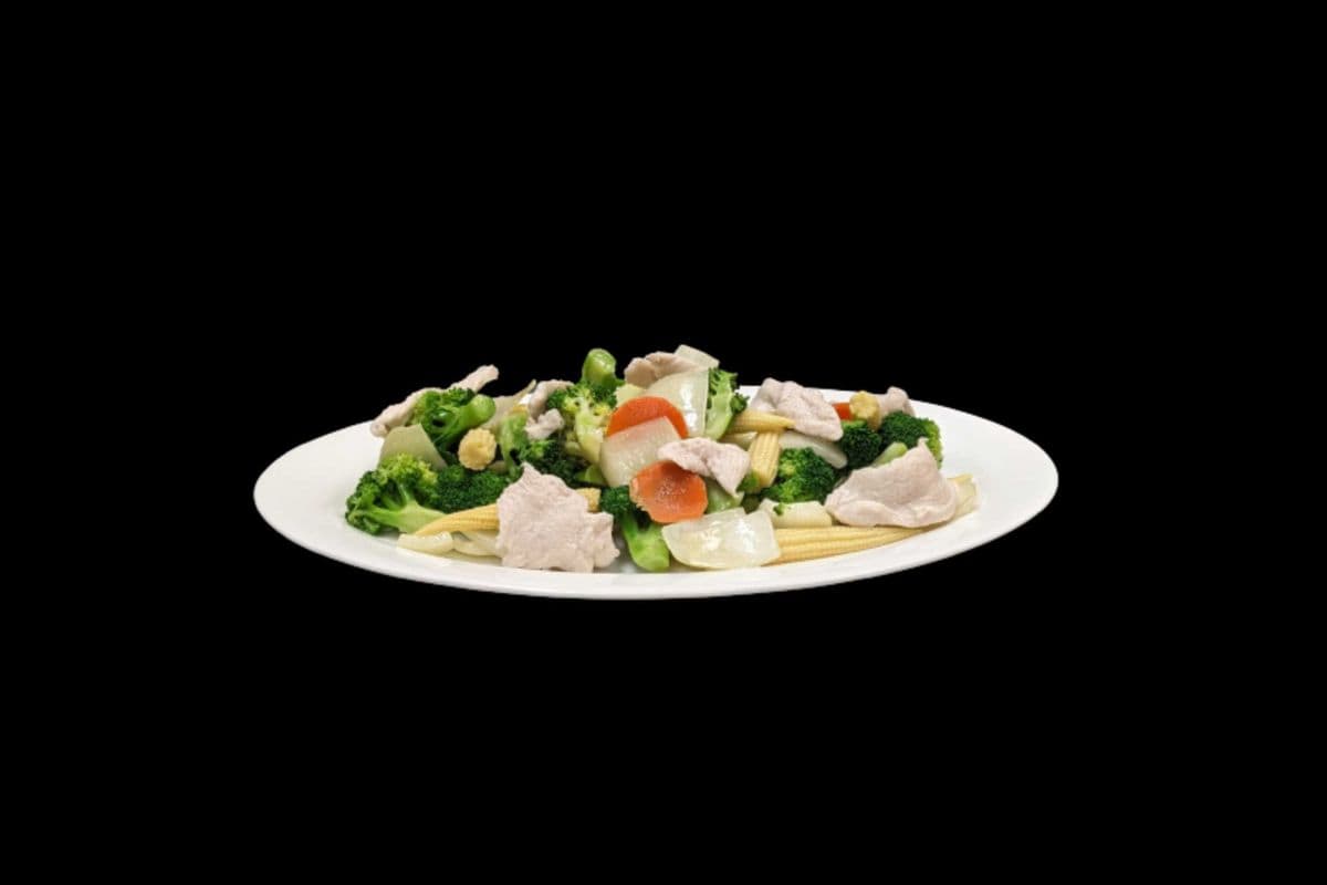 109. Stir-Fried Chicken, Baby Corn, and Broccoli