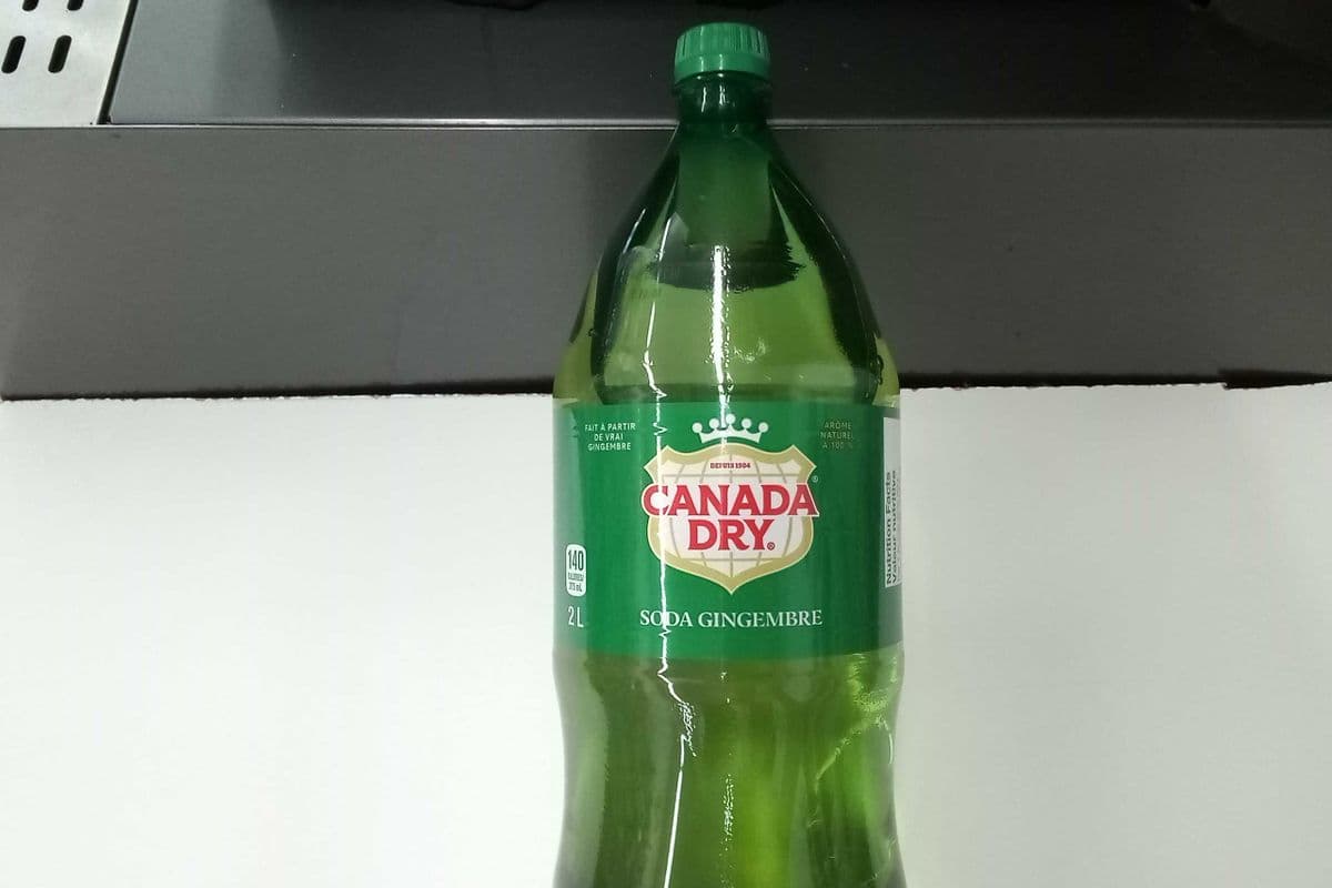 Canada Dry Ginger Ale - Regular (2 L)