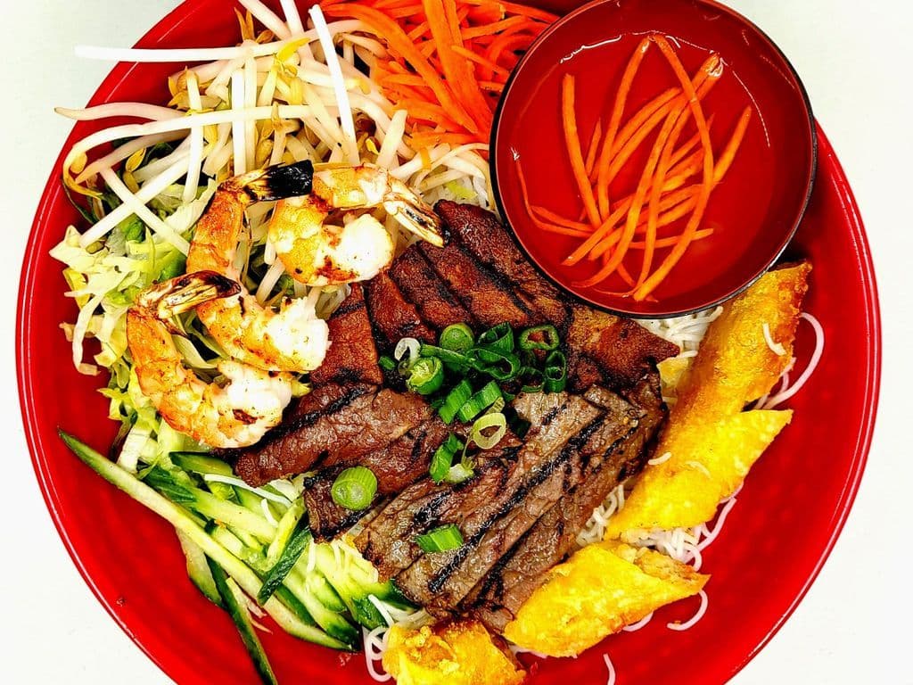 B1. Bun Dac Biet - House Special Combination