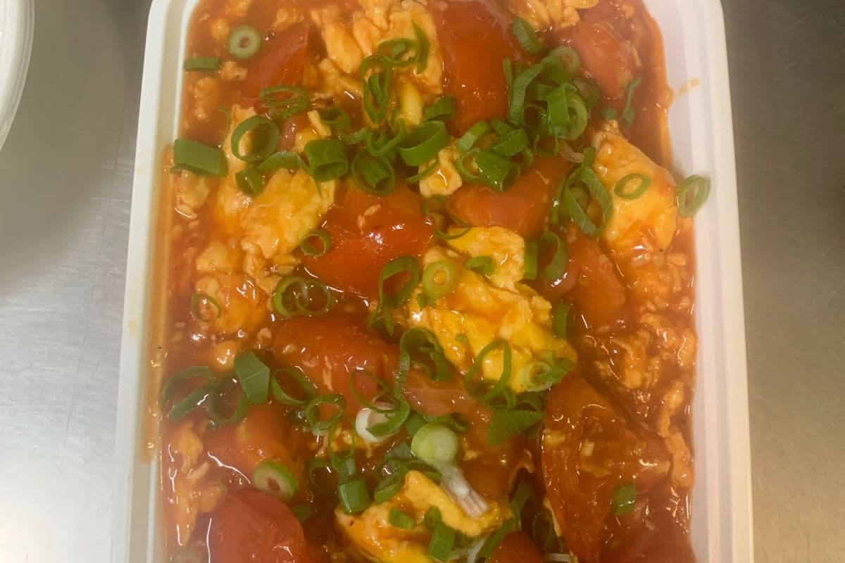 Tomato with Egg (Cantonese Style)