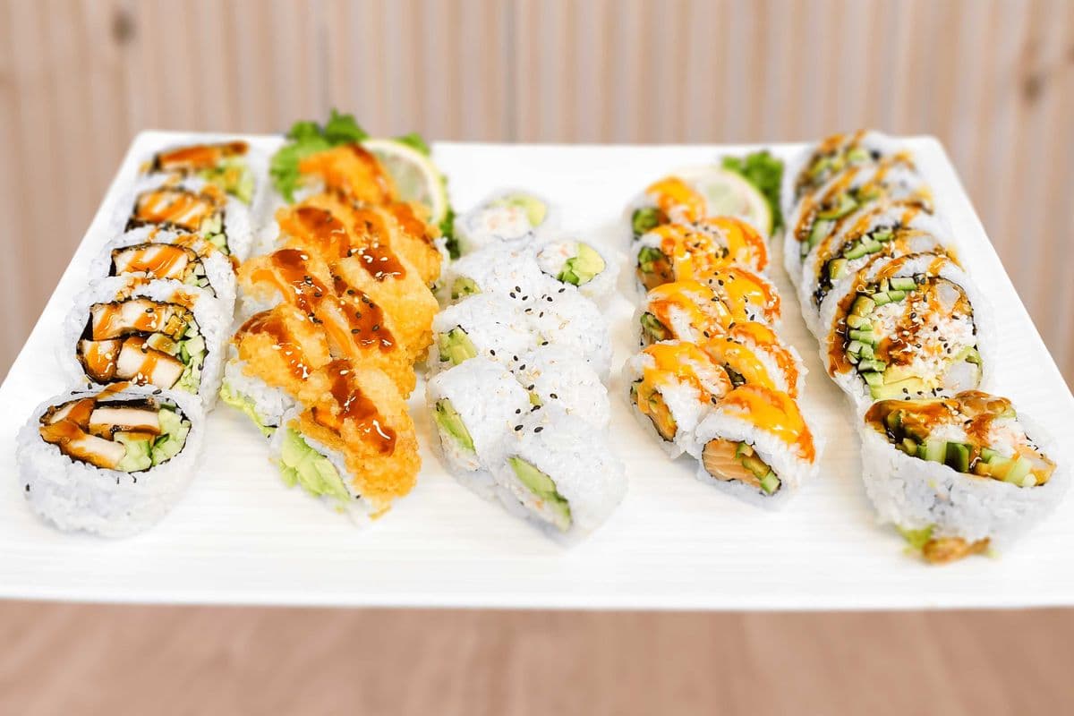 Roll Party Tray (for 2-3 people) (34 pieces)