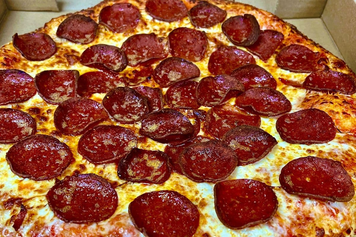 12" Medium Halal Pepperoni Pizza