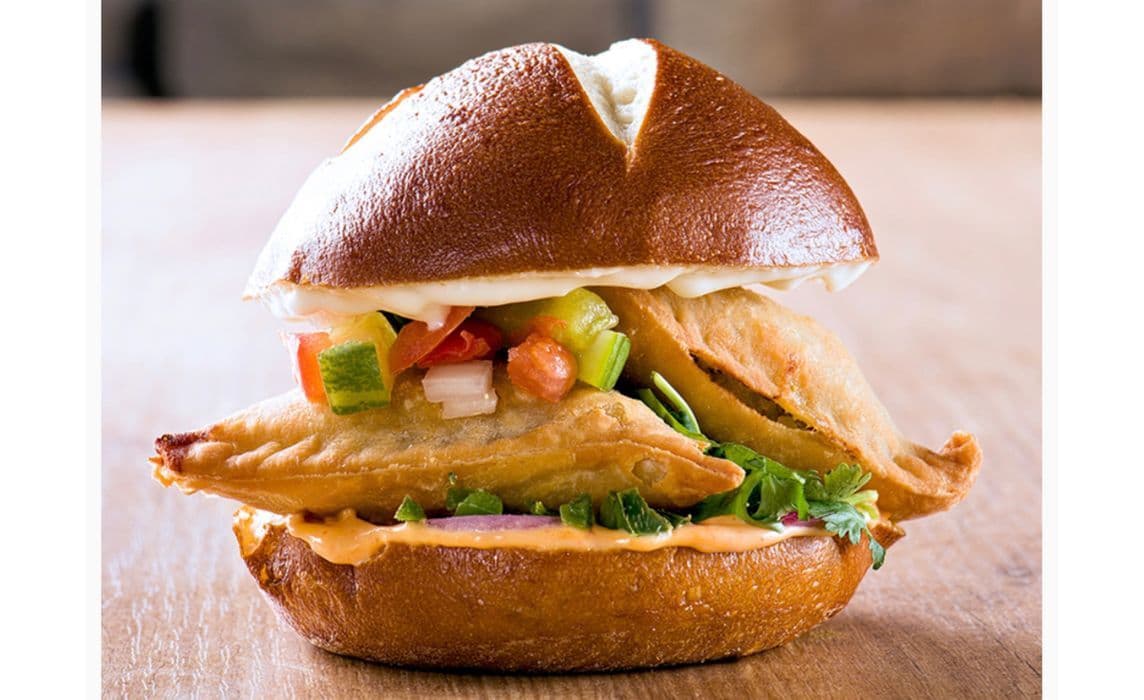 Szechuan Chilli Samosa Burger