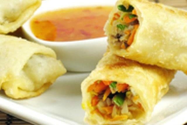 Vegetable Spring Rolls (4 pcs) ( )