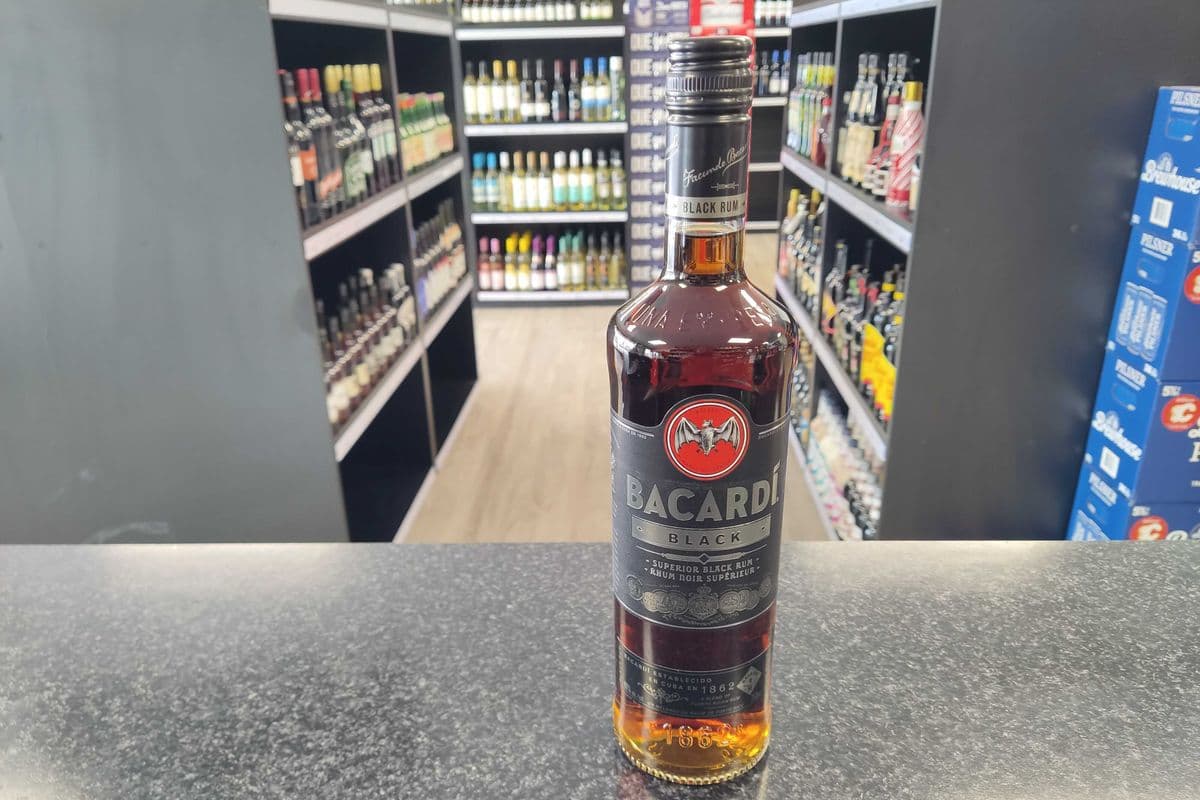 Bacardi - Black Rum (1 x 750 ml Bottle)