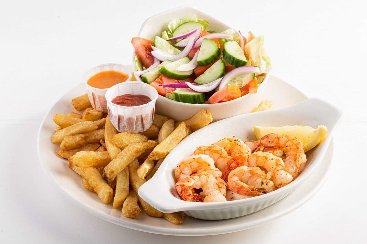 Grilled Shrimp (8 pcs) with Chips and Garden Salad