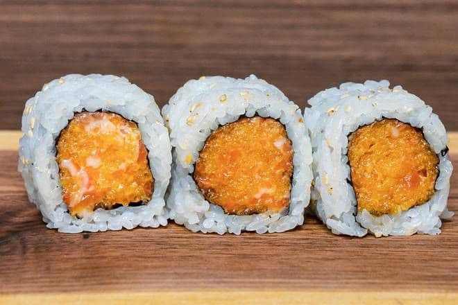Spicy Salmon Roll (6 pcs)