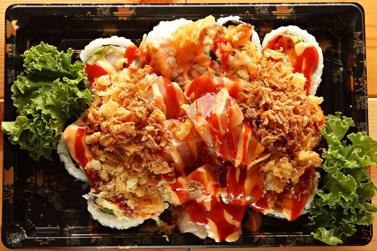 Red Dragon Roll (8 pcs)