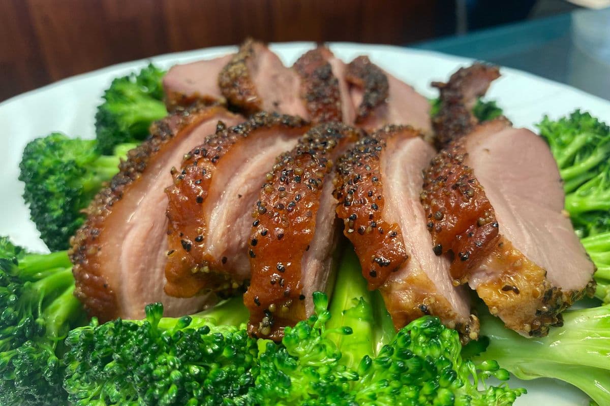 [20% OFF] Smoked Duck Breast with Black Pepper (黑胡椒烟熏胸鸭肉)