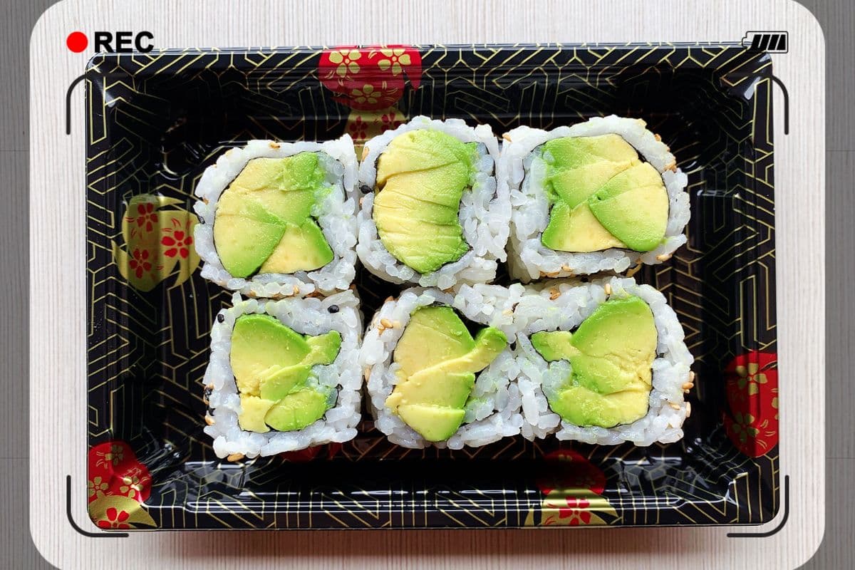 39. Avocado Roll (6 Pcs)