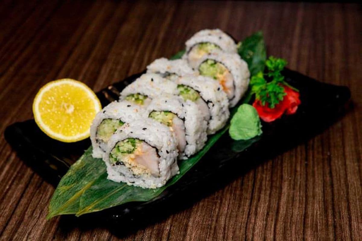 Spicy White Tuna Roll (8 pcs)