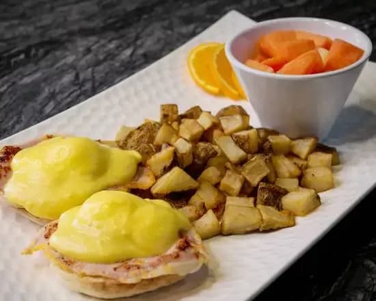 Eggs Benedict Combo