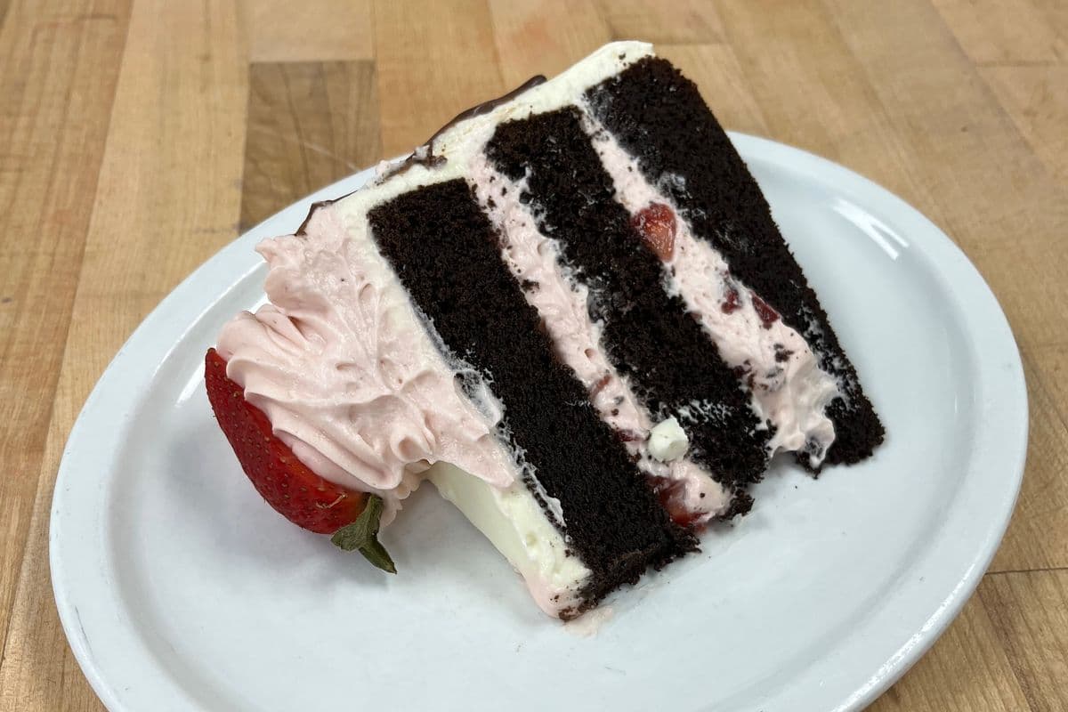 Chocolate Strawberry Cake