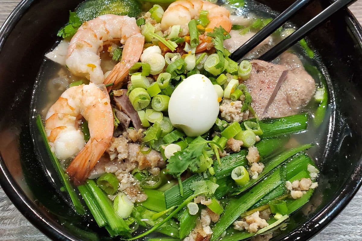 Pork & Shrimp with Clear Tapioca Noodles (Hu Tieu Nam Vang) BYOP