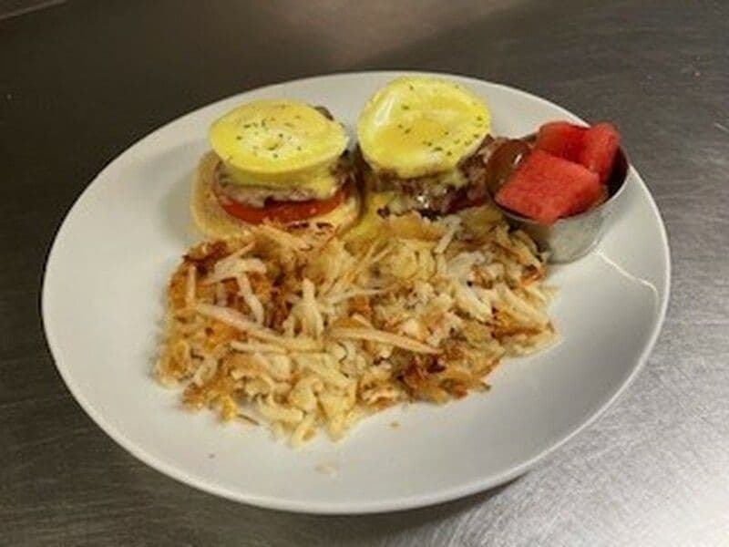 Steak & Tomato Benedict