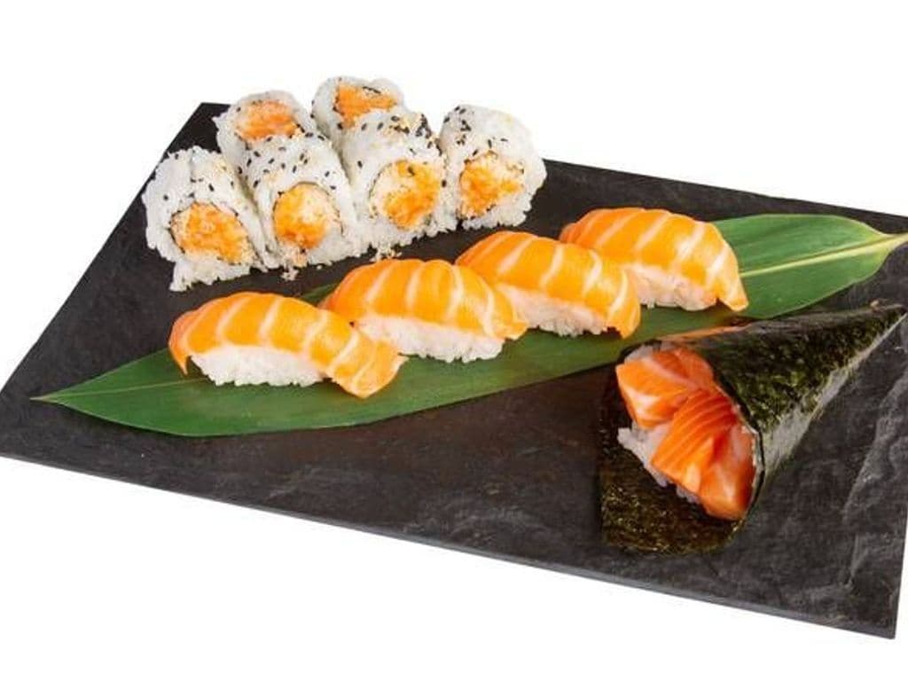 C10 Salmon Set (11 pcs)