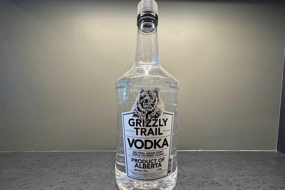 Grizzly Trail Vodka 1.75L BOTTLE (1 x 1.75L)
