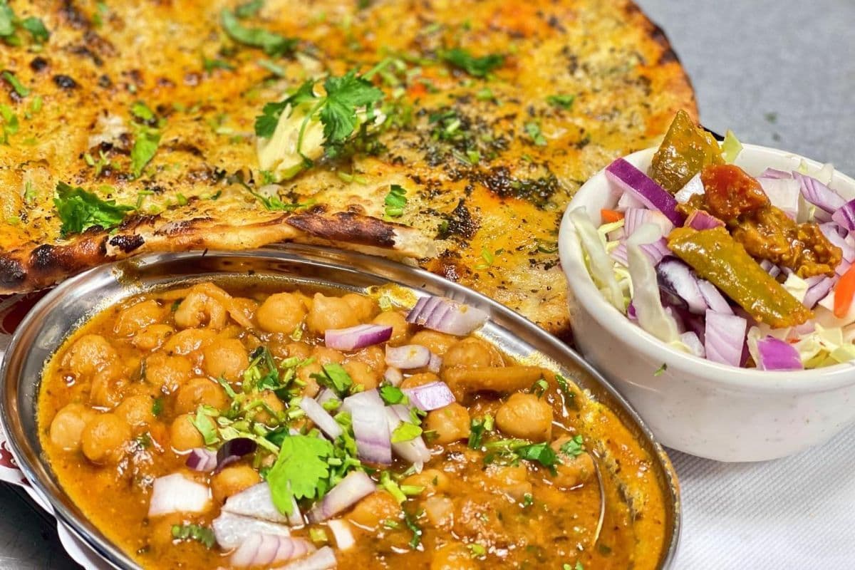 Amritsari Kulcha Plate