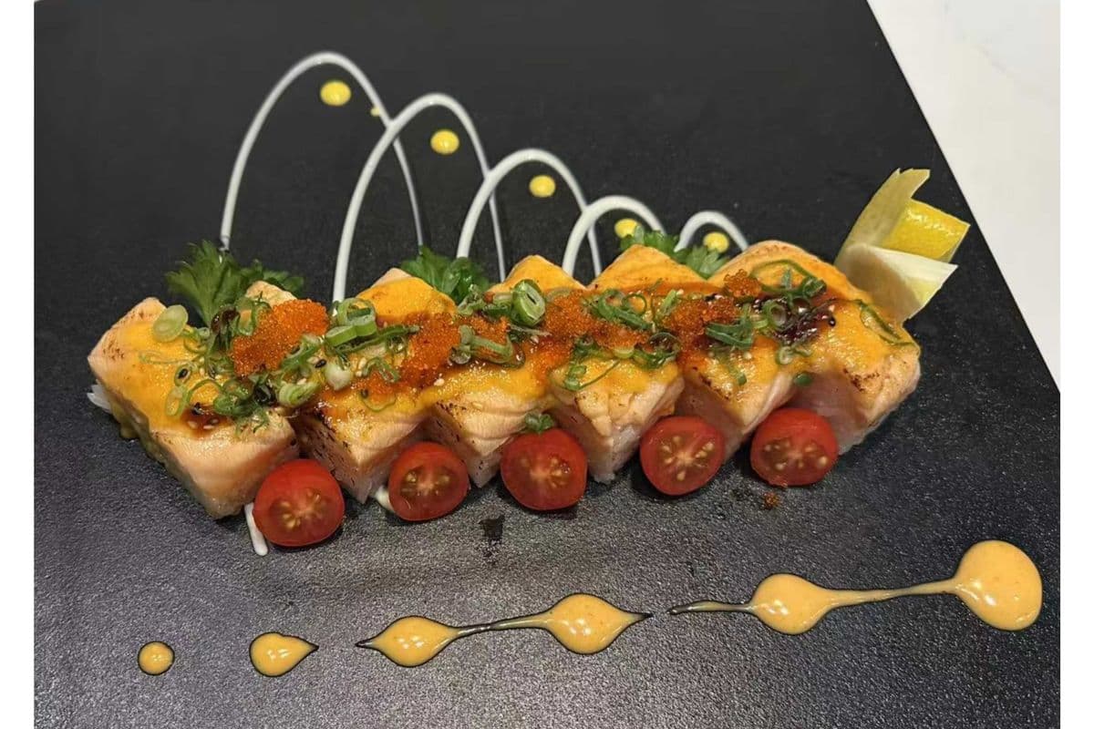 11. Oshi Sushi Appetizer (6 pcs)