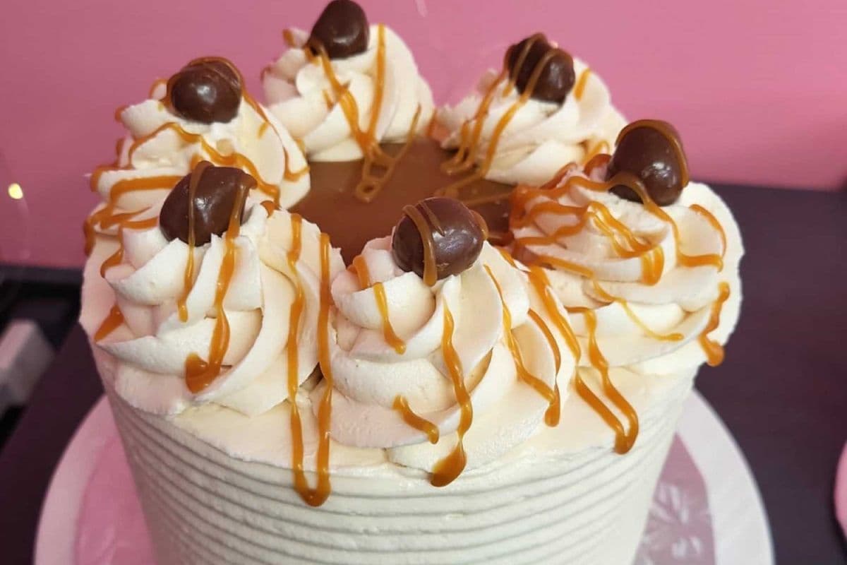Salted Caramel Cake