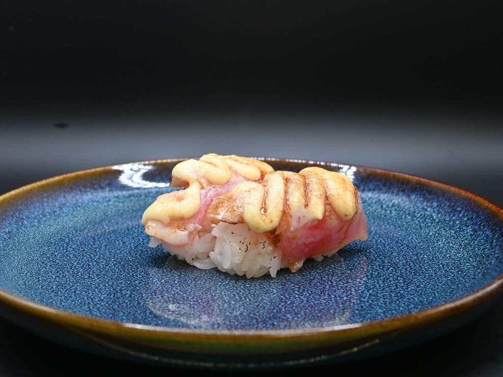 Seared Tuna (2 Pcs)