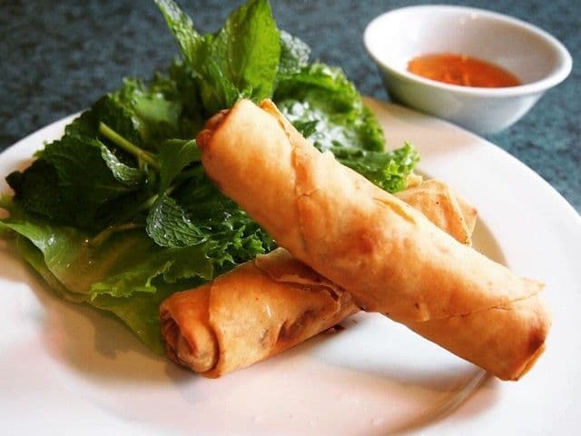 3. Spring Rolls (2 pcs)