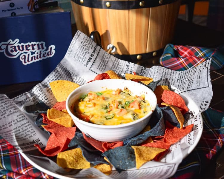 Cheesy Artichoke & Spinach Dip