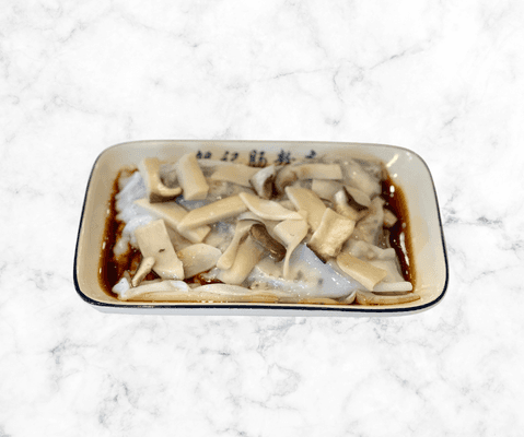 R25 King mushroom with truffle paste rice noodle roll / R25 黑松露王子菇腸粉