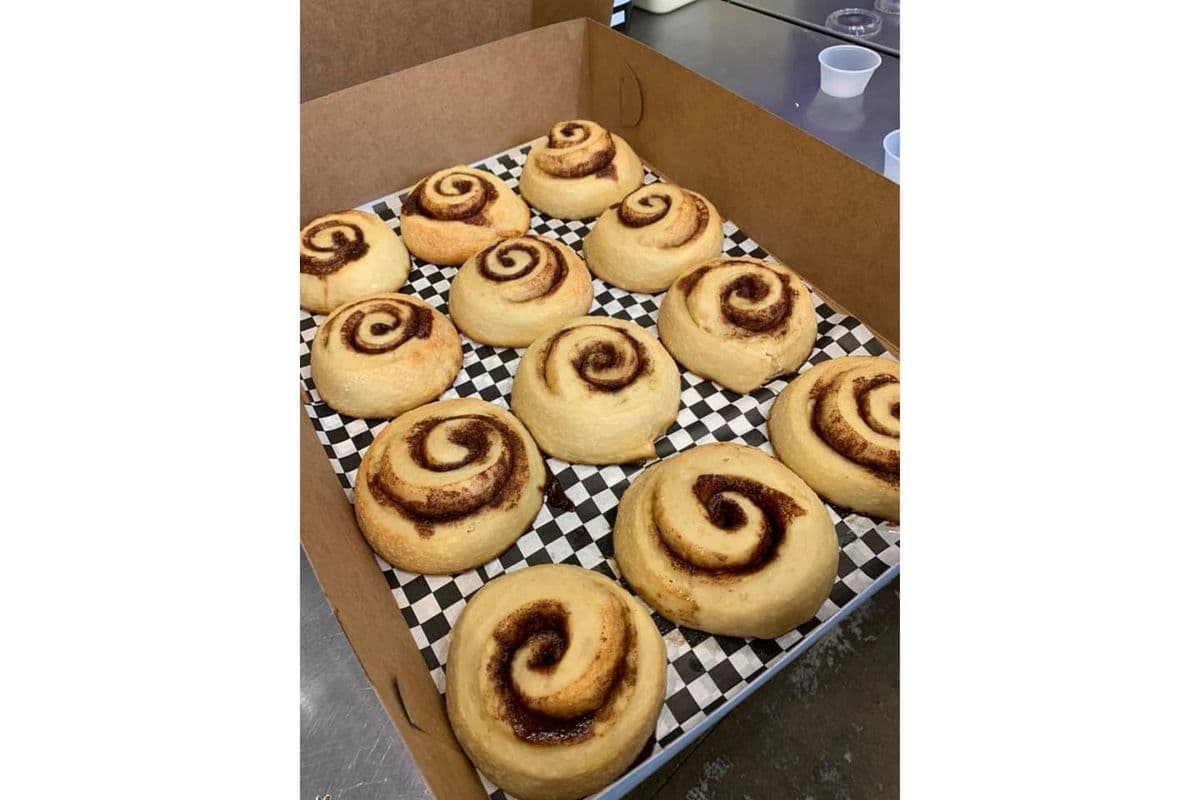 (12 pcs) PLAIN Cinnamon Rolls