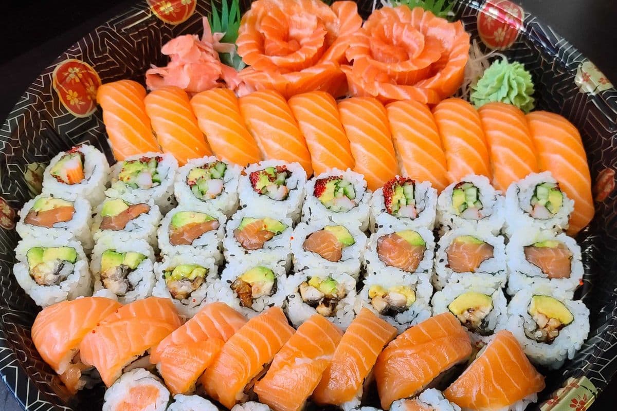 Salmon Lover (55 pcs)