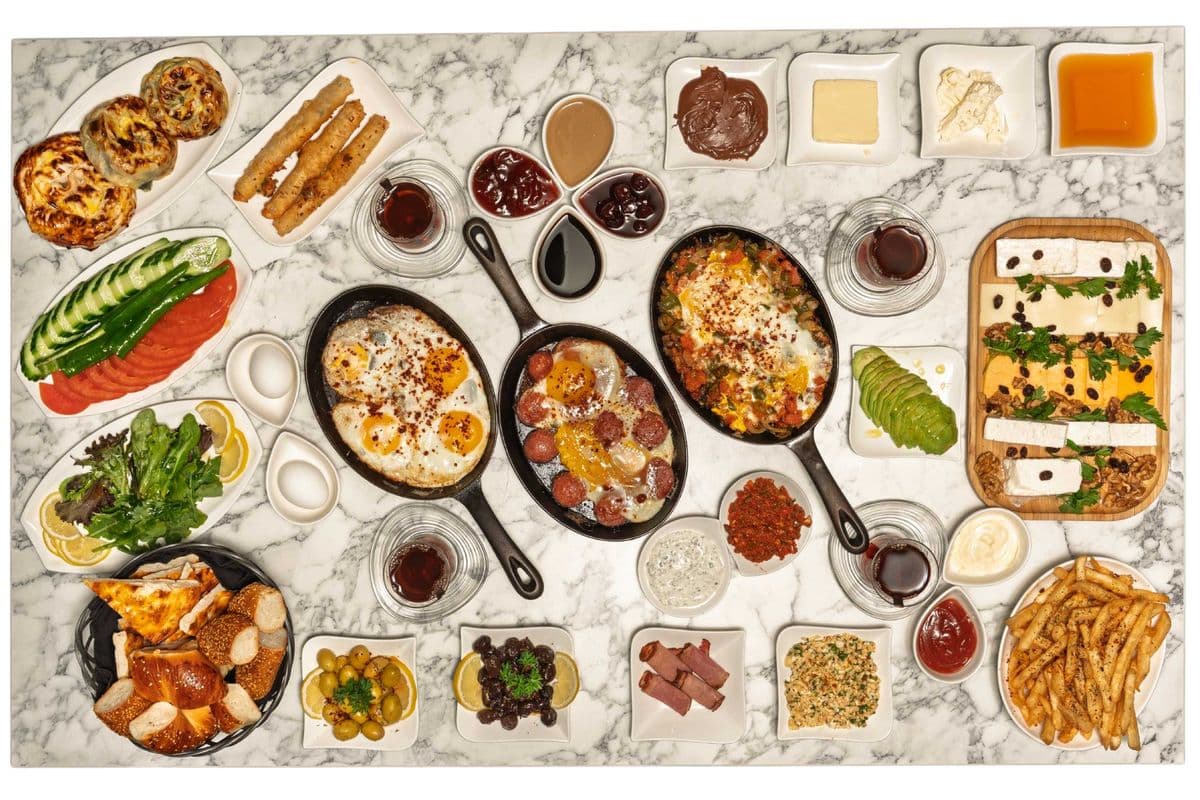 Authentic Mega Breakfast (2 People)