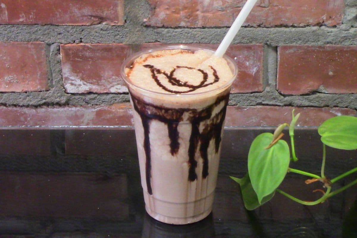 Café moka glacé (20 onces) / Iced Mocha Coffee (20 Ounces)