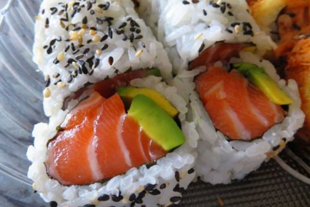 119. Philadelphia Roll (9 pcs)