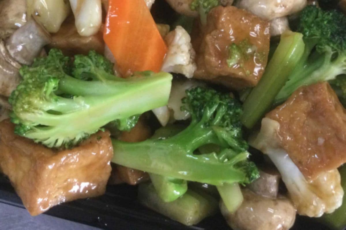 Deep-Fried Tofu with Vegetable
