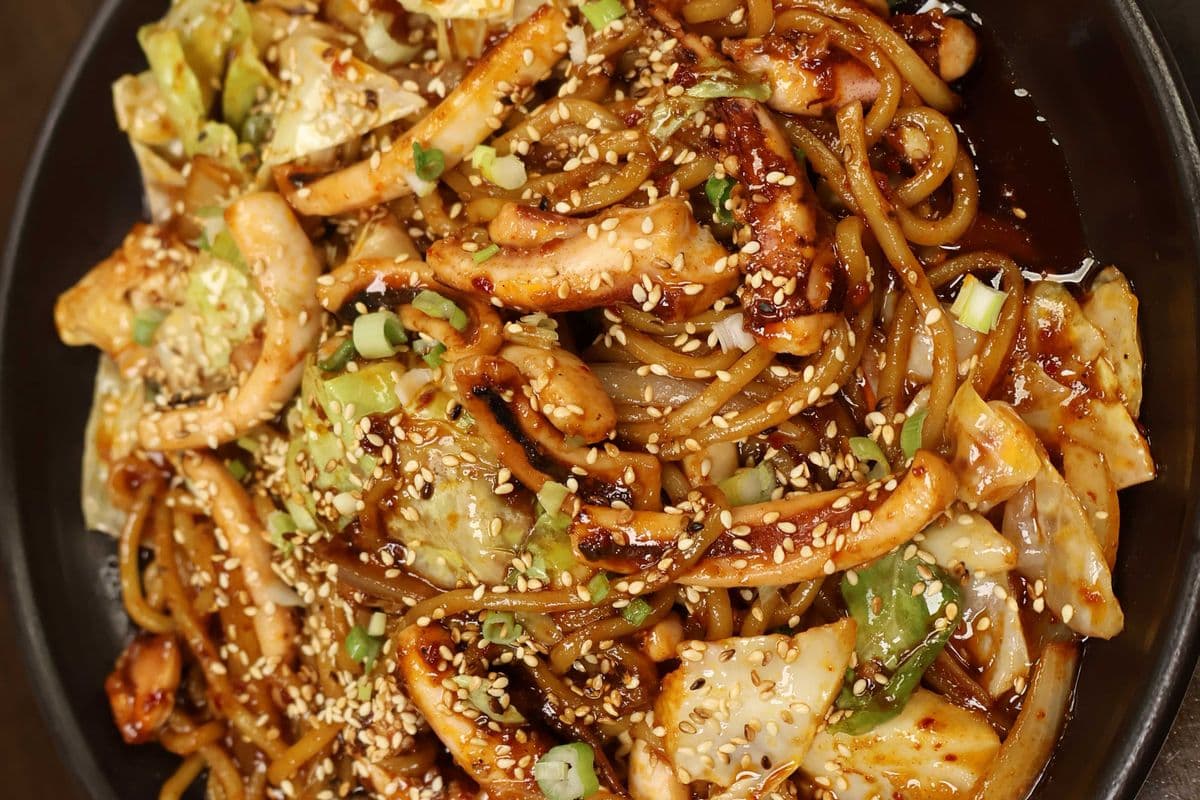 Stir fry Squid with Noodle