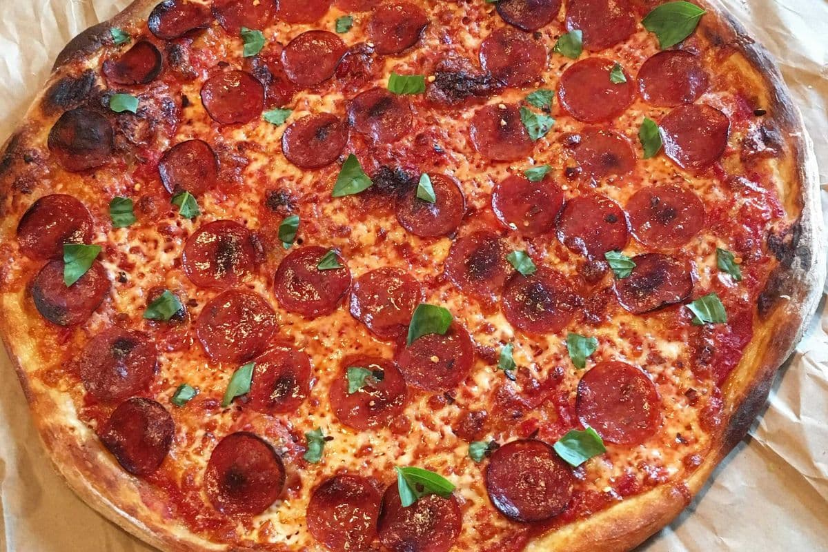 EXTRA LARGE Pepperoni and Cheese pizza