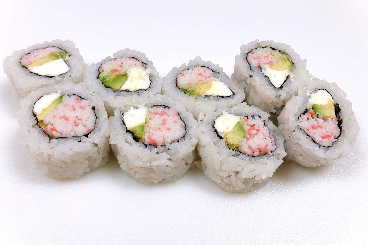 California Roll with Cream Cheese (8pcs)