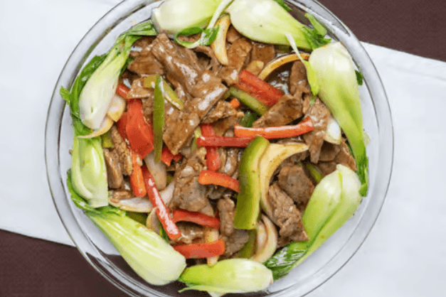 C16. Beef in Black Pepper Sauce Chow Mein