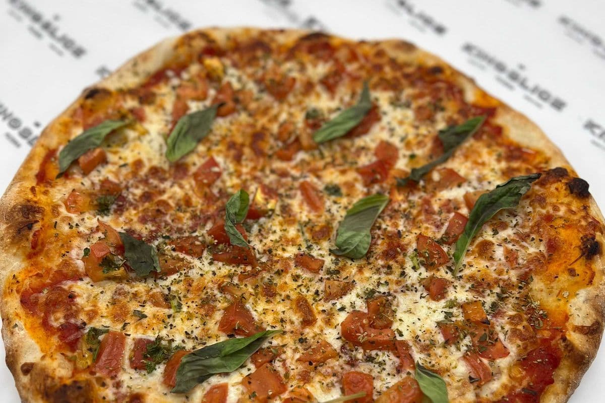 Medium Margherita Pizza