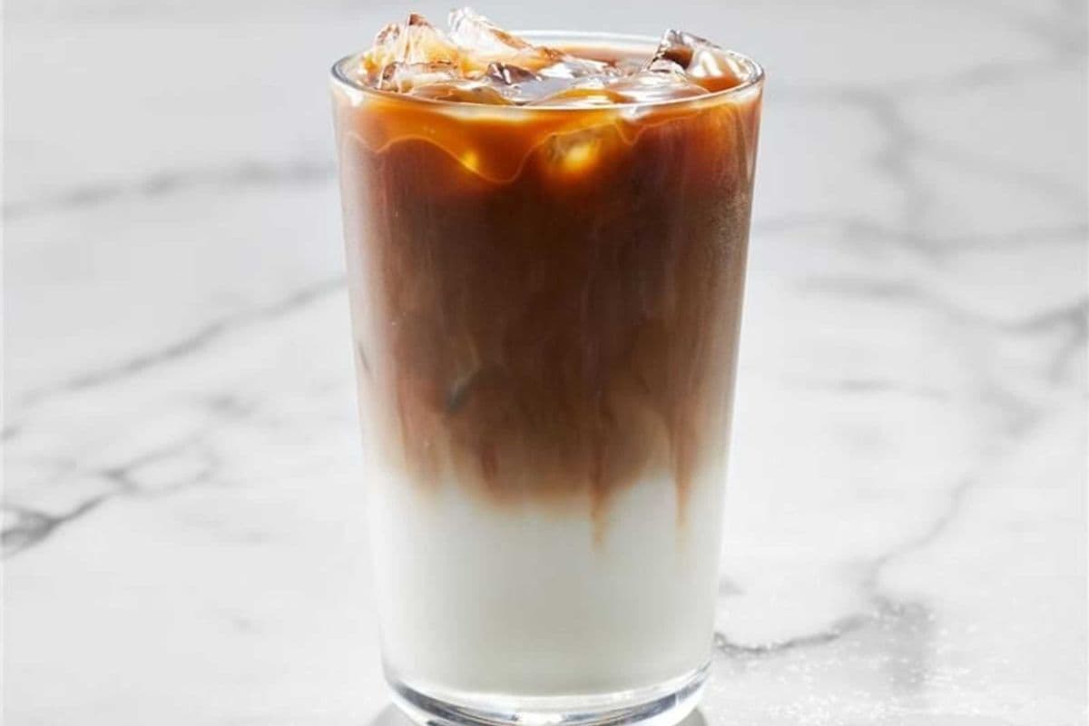 Iced Latte 冰拿铁 (20oz)