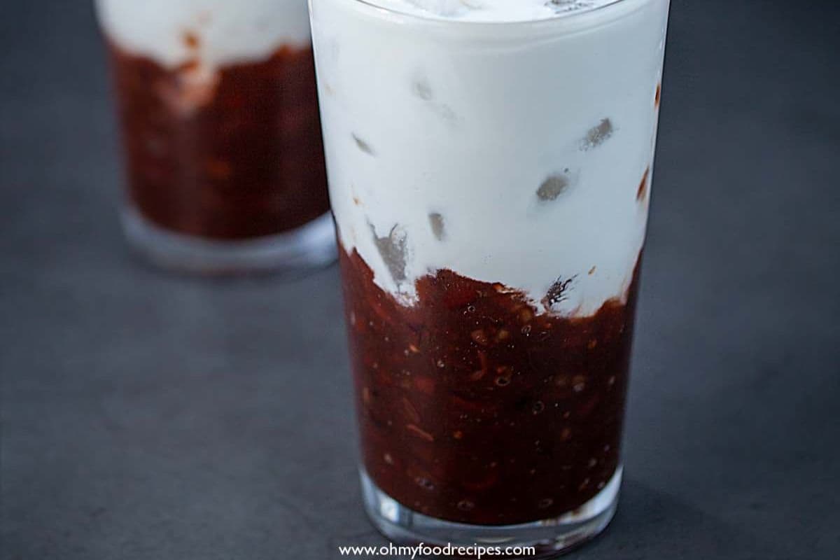 2. Red Bean with Milk on Ice - Chè Đậu Đỏ