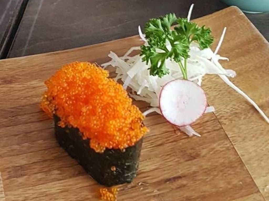 Tobiko Nigiri