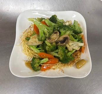 Plain Mixed Vegetable Chow Mein / 杂菜煎面