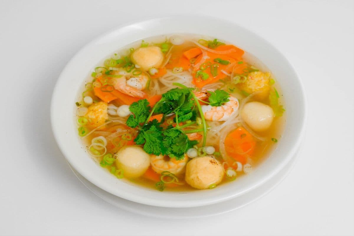 C9. Seafood Noodle Soup