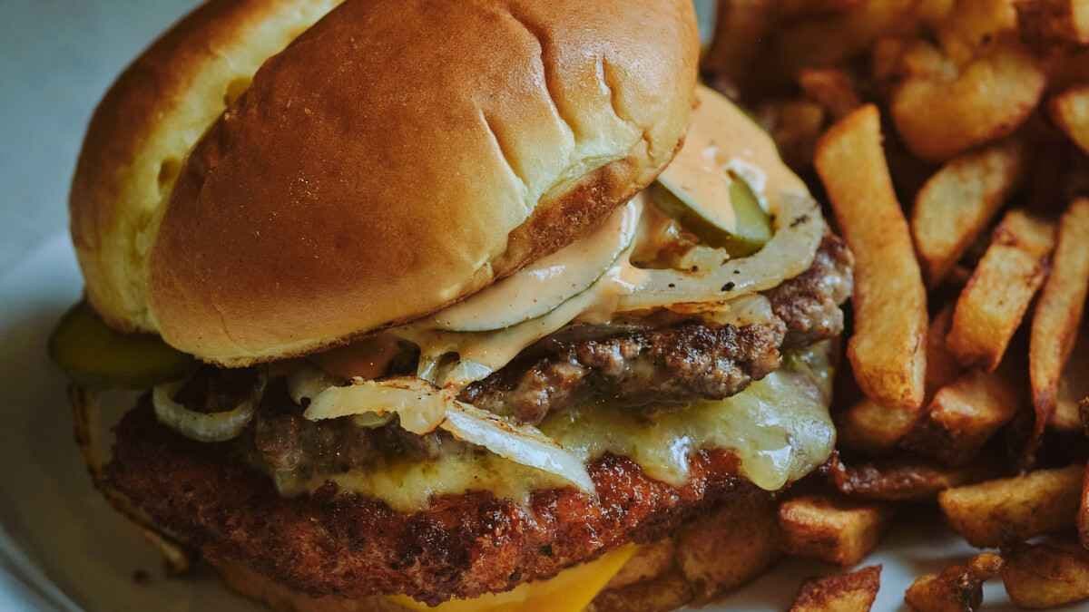 Trio Burger MooMoo PokPok