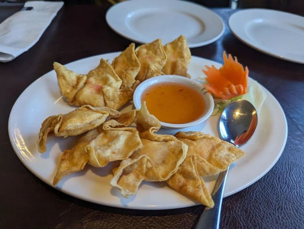 06. Crab Rangoon (8 Pcs)