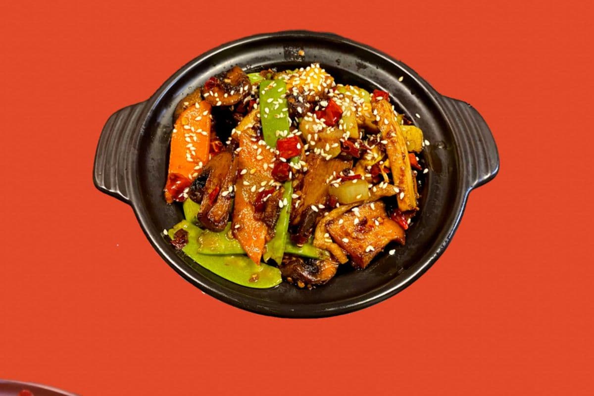T9. Spicy Hot Assorted Meat with Veggie in Casserole 麻辣香鍋