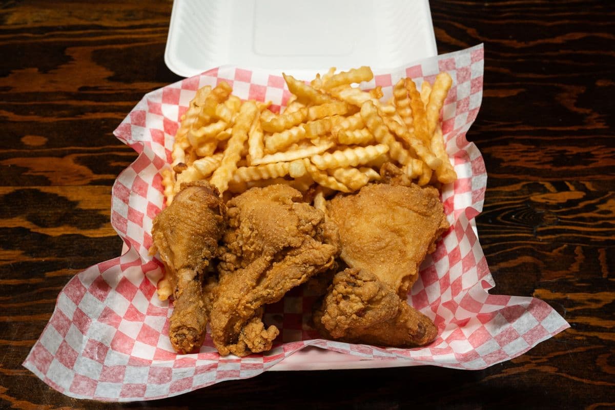 Chicken (4 pcs) and Small Fries