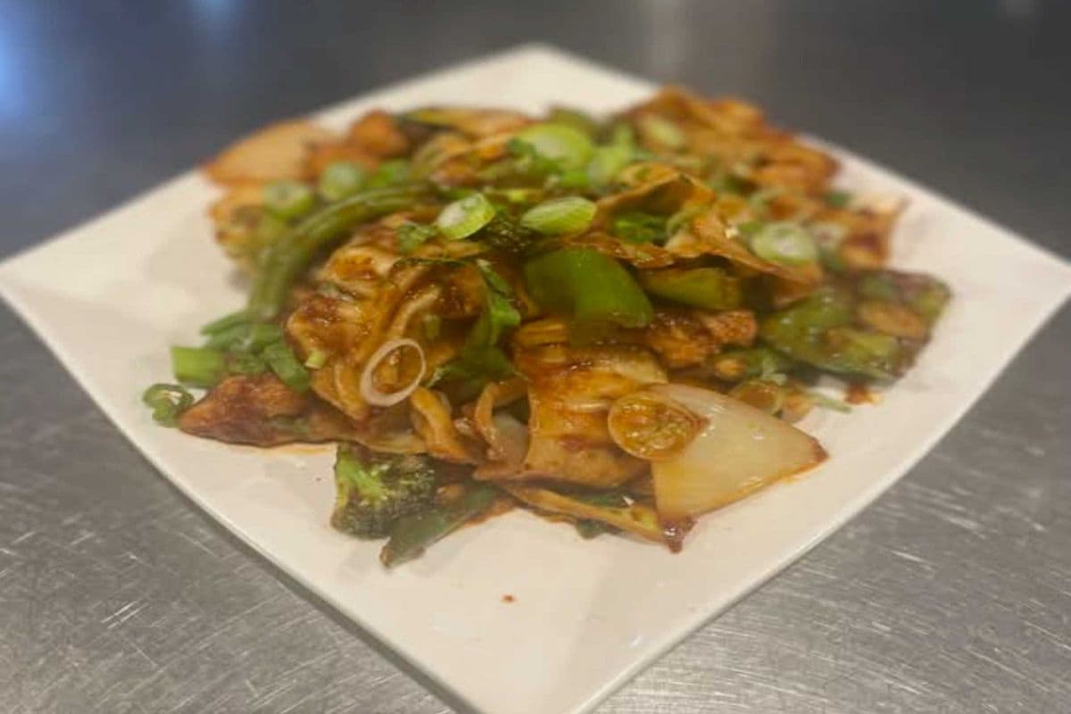 Stir-Fried Momo (8pc)